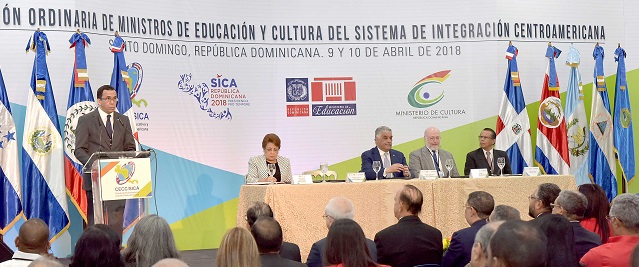 Ministros de Educación AplatanaoNews