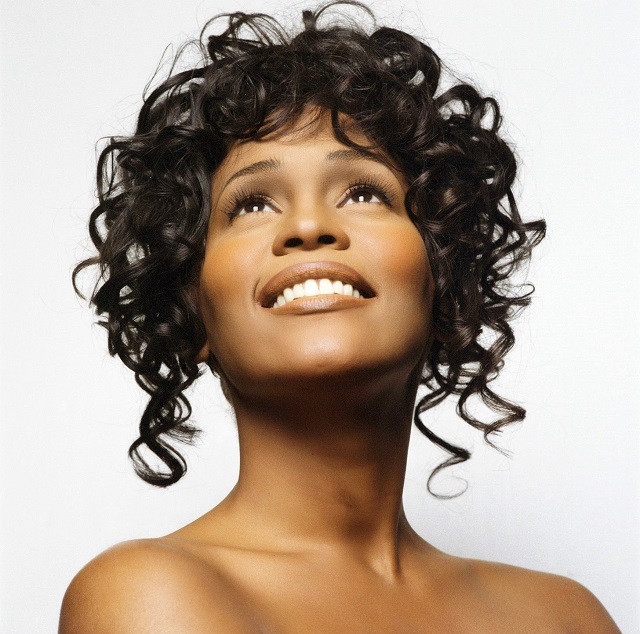 Whitney Houston AplatanaoNews