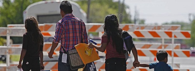  Un juez ordena reunificar a todas las familias de inmigrantes separadas en la frontera