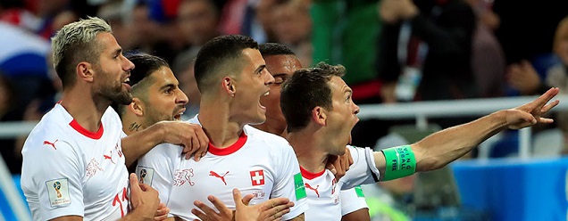  Suiza derrota a Serbia en partido clave del grupo de Brasil