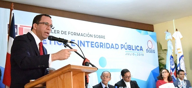  Ministro de Educación y Director de  Ética e Integridad, exhortan a directores regionales y distritales a lograr un sistema educativo que agregue valor a la vida de la gente