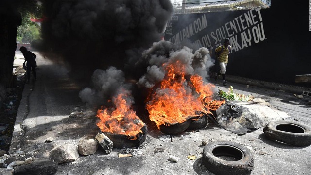  Protestas, saqueos e incendios no paran en Haití pese a revocatoria de incremento en los combustibles