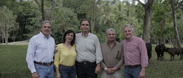  Supermercados Nacional crea por primera vez en RD, finca genética productora del ganado Brangus