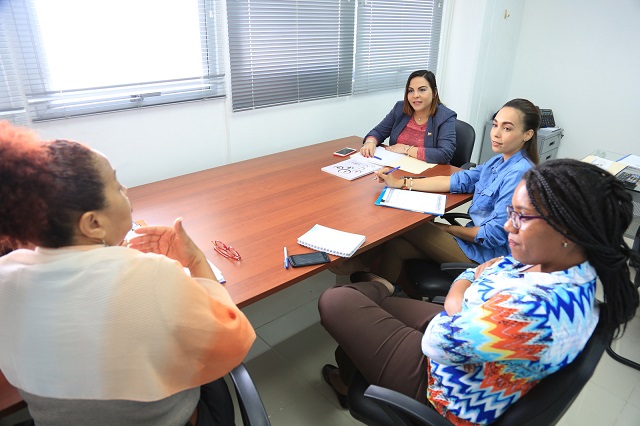  MIP y Ministerio de la Mujer realizan encuentro de trabajo para  garantizar enfoque de género