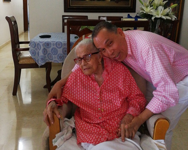  Radhamés Jiménez agradece muestras de solidaridad que recibe por fallecimiento de su madre doña Rosa Delis Peña viuda Jiménez