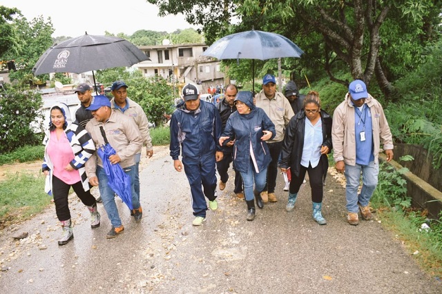  Directora del Plan Social realiza recorrido a diversos sectores de la capital para evaluar daños por Onda Tropical Beryl