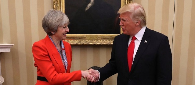  Presidente Donald Trump afirma que «La relación es muy sólida» con la primera ministra británica Theresa May en su primera visita a Londres