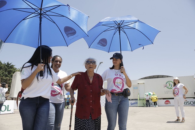 Caminantes por la vida AplatanaoNews