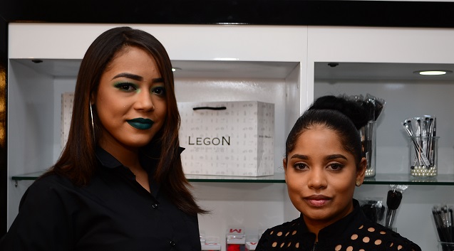  Legon RD, línea de maquillaje de la creadora Lewanda González, abre sus puertas en Acrópolis Center