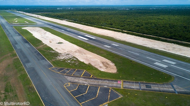  AERODOM inaugura proyecto nivelación pista de aterrizaje 17-95 del AILA-JFPG