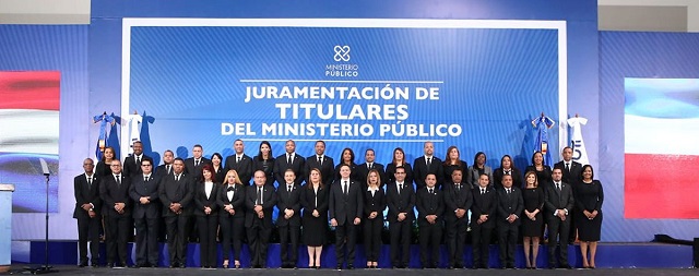  Procurador General de la República Jean Rodríguez, juramenta a 36 procuradores y fiscales seleccionados mediante concurso interno por un período de cuatro años