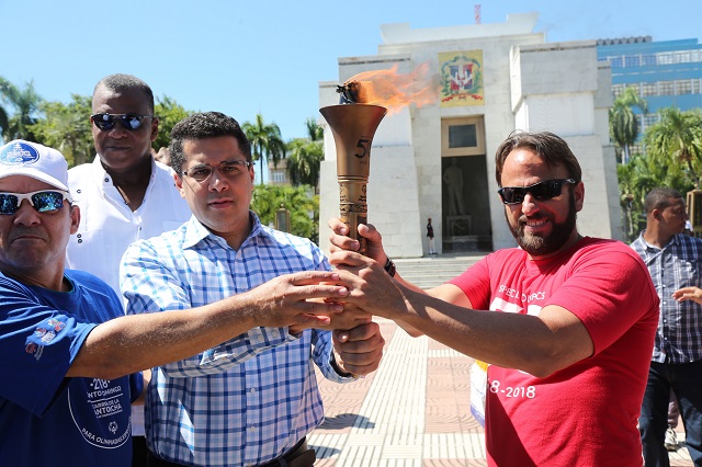 Carrera de la Antorcha aplatanaonews