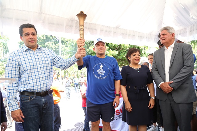 Carrera de la Antorcha aplatanaonews