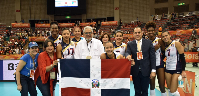  Embajador dominicano invitado especial del Presidente de la FIVB