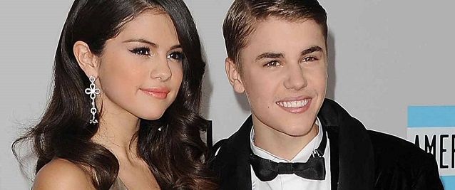  Justin Bieber reza por su ex novia Selena Gómez al enterarse de la crisis nerviosa que sufrió