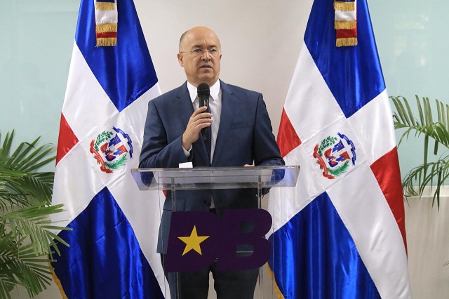  Domínguez Brito priorizará sistema de enseñanza en un gobierno presidido por él