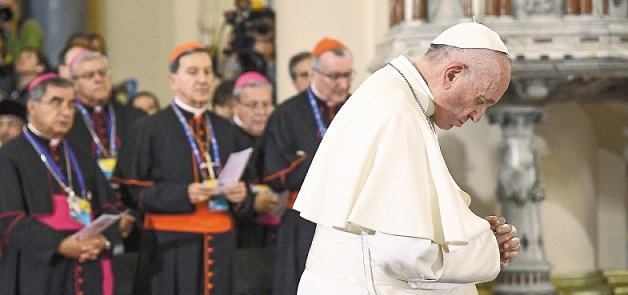  Papa Francisco: Los obispos deben ser “humildes, mansos, servidores y no príncipes; es un administrador de Dios, no de bienes, de poder…