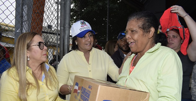  Gobierno inicia en el Cibao entrega de cajas navideñas en beneficio de millones de dominicanos