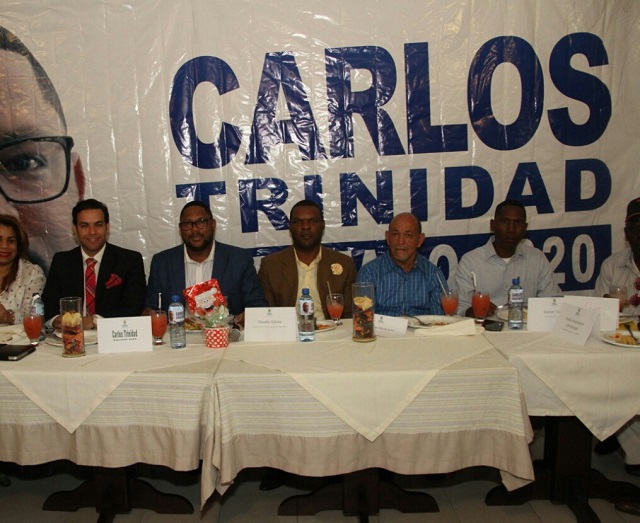  Aspirante a diputado del PRD, Carlos Trinidad, sostiene encuentro con periodistas y comunicadores en el municipio de Santo Domingo Oeste