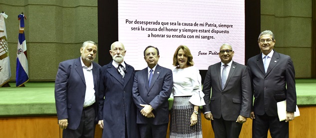  Evocan figura de prócer de la patria Juan Pablo Duarte con escenificación de un monólogo y película en un acto celebrado en el Banco Central
