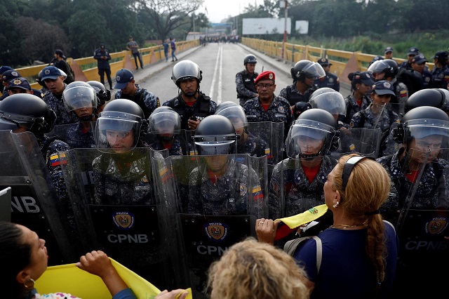  Comienza la entrega de ayuda humanitaria a Venezuela, el Régimen de Nicolás Maduro busca impedirlo