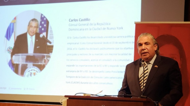  Cónsul Carlos Castillo destaca rol de la mujer dominicana en EE. UU. durante panel con WEnyc