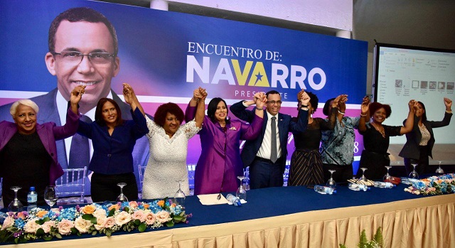  Andrés Navarro reafirma compromiso de trabajar por una sociedad de igualdad de oportunidad para la mujer