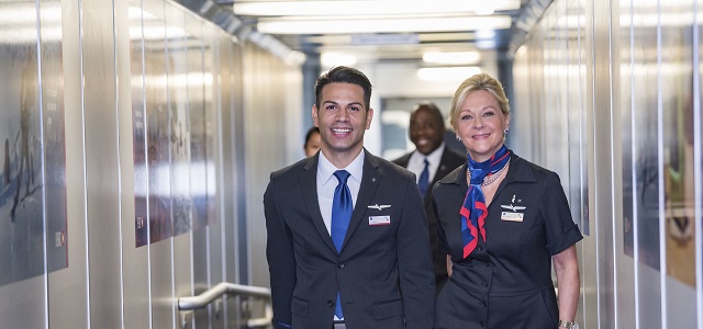  American Airlines celebra Día de Aprecio a los Auxiliares de Vuelo