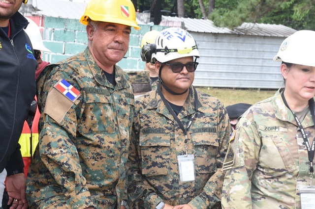  Unidad Humanitaria y de Rescate del Ejército, desarrolla exitosamente simulacro de estructura colapsadas por sismo en el Campamento Militar “16 de Agosto”