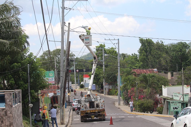  EDENORTE integra comunidades Loma de Cabrera a luz 24 horas, cerca  de 5,000 clientes