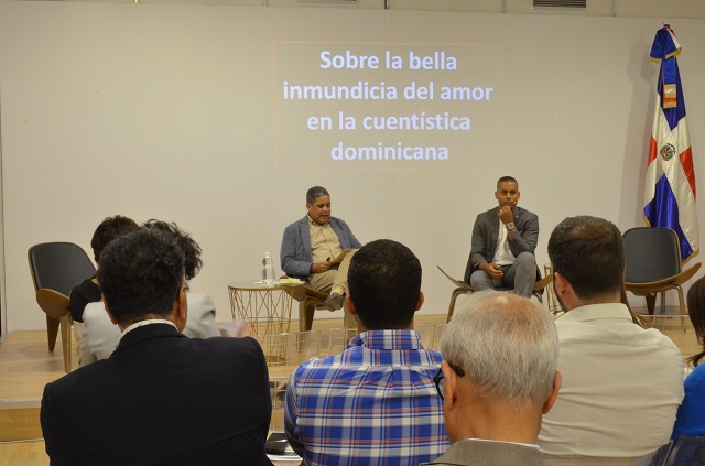  Pedro Antonio Valdez y Rey Andújar dialogaron sobre el erotismo en el cuento dominicano en la Feria del Libro de Madrid