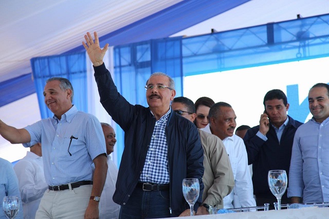  Presidente Danilo Medina entrega 11 obras de riego en Alto Yaque del Norte, en beneficio de más de 34 mil productores de Valverde y Santiago