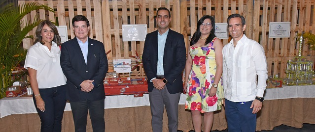  GRUPO RICA entrega premios del proyecto Aliméntate y Recicla Ferias Pro Ambiente
