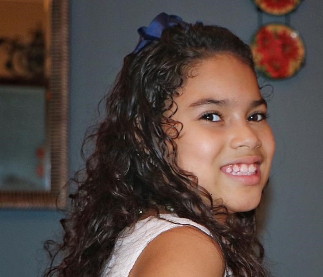  Aplatanao News felicita a Adriana Lucia en sus 9 años