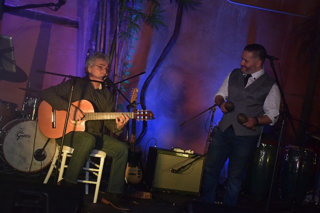  Pavel Núñez celebra a los padres con exitoso concierto