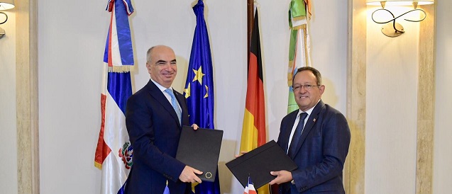  Ministerio de Medio Ambiente y  la Unión Europea firman convenio para impulsar iniciativas de desarrollo sostenible y adaptación al cambio climático
