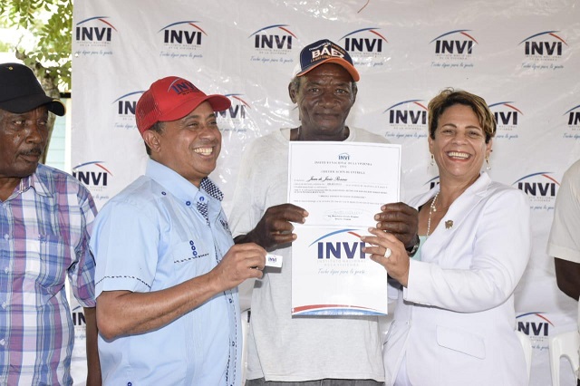  El INVI cumple promesa presidencial con entrega de 134 casas en Monte Plata