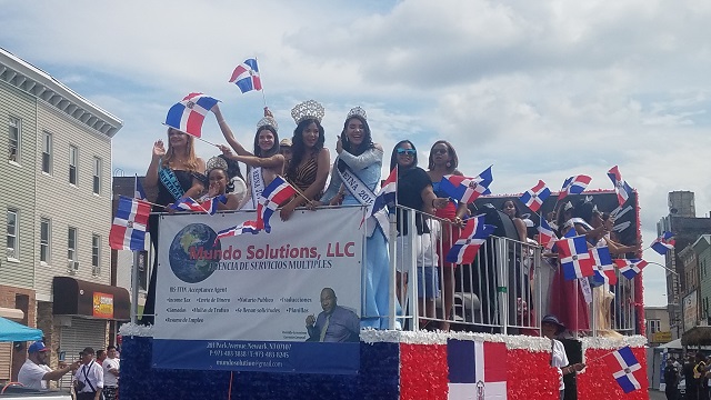  Desfile dominicano del Condado Essex es dedicado a Bonao