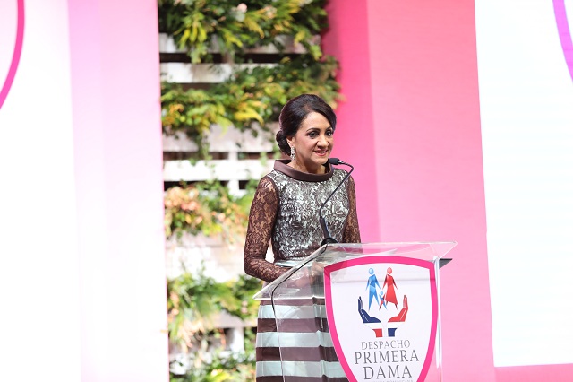  Cándida Montilla presenta campaña “Defiéndete sin temor del cáncer de mama”; hace un llamado nacional a la prevención como clave para salvar vida de mujeres