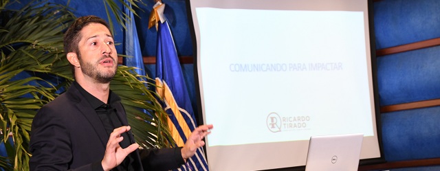  Ricardo Tirado inaugura en Funglode el I Congreso de Comunicación y Oratoria