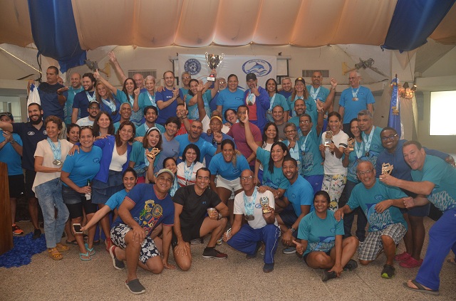  Delfines del Naco Masters se coronan campeones del XIII Invitacional Internacional