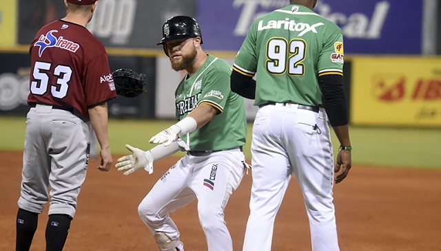  Las Estrellas siguen a tres partidos del cuarto lugar; derrotan a los Gigantes 4-3