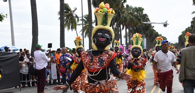  El Desfile Nacional del Carnaval 2020 se celebró con gran participación de comparsas y masiva asistencia de público