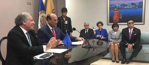  Secretario general de la OEA pasa revista en la madrugada a visita a República Dominicana: La responsabilidad de que las elecciones sean libres y justas es de todos, autoridades, gobierno y los ciudadanos