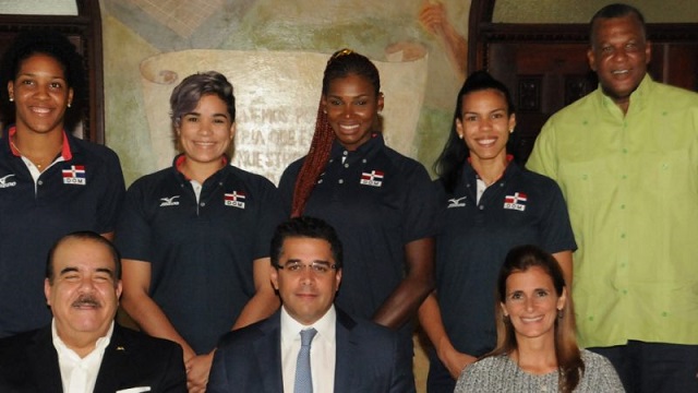 Reinas del Caribe agradecen apoyo de David Collado; Cristóbal Marte: «Fue un gran aliado del voleibol».
