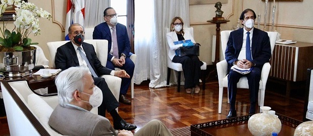  Comité de Emergencia y Gestión Sanitaria para el Combate del COVID-19 rinde informe al presidente Danilo Medina sobre situación en el país