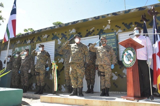  Comandante General del Ejército reinaugura Destacamento Aguas Negras en Pedernales 