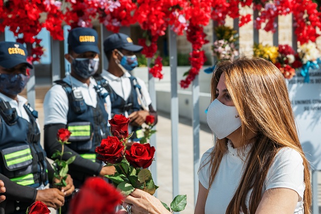  Alcaldesa Carolina Mejía destaca aniversario de la recuperación del monumento a Montesino