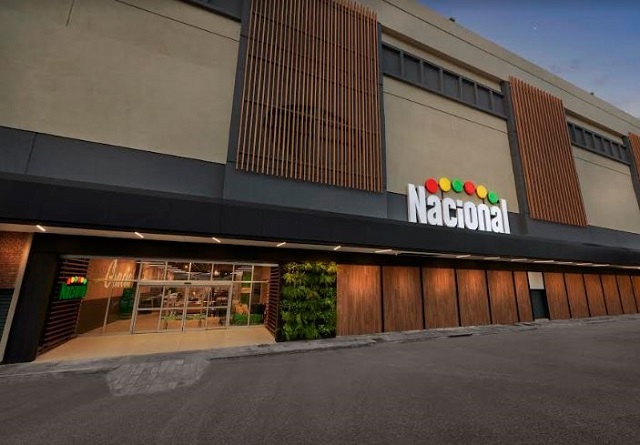  Supermercados Nacional abre sus puertas en Plaza Central