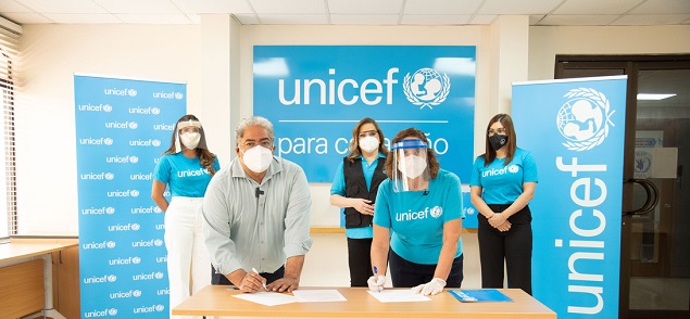  UNICEF entrega 10 toneladas de equipos de protección para el personal de salud que trabaja en la respuesta a la pandemia del COVID-19